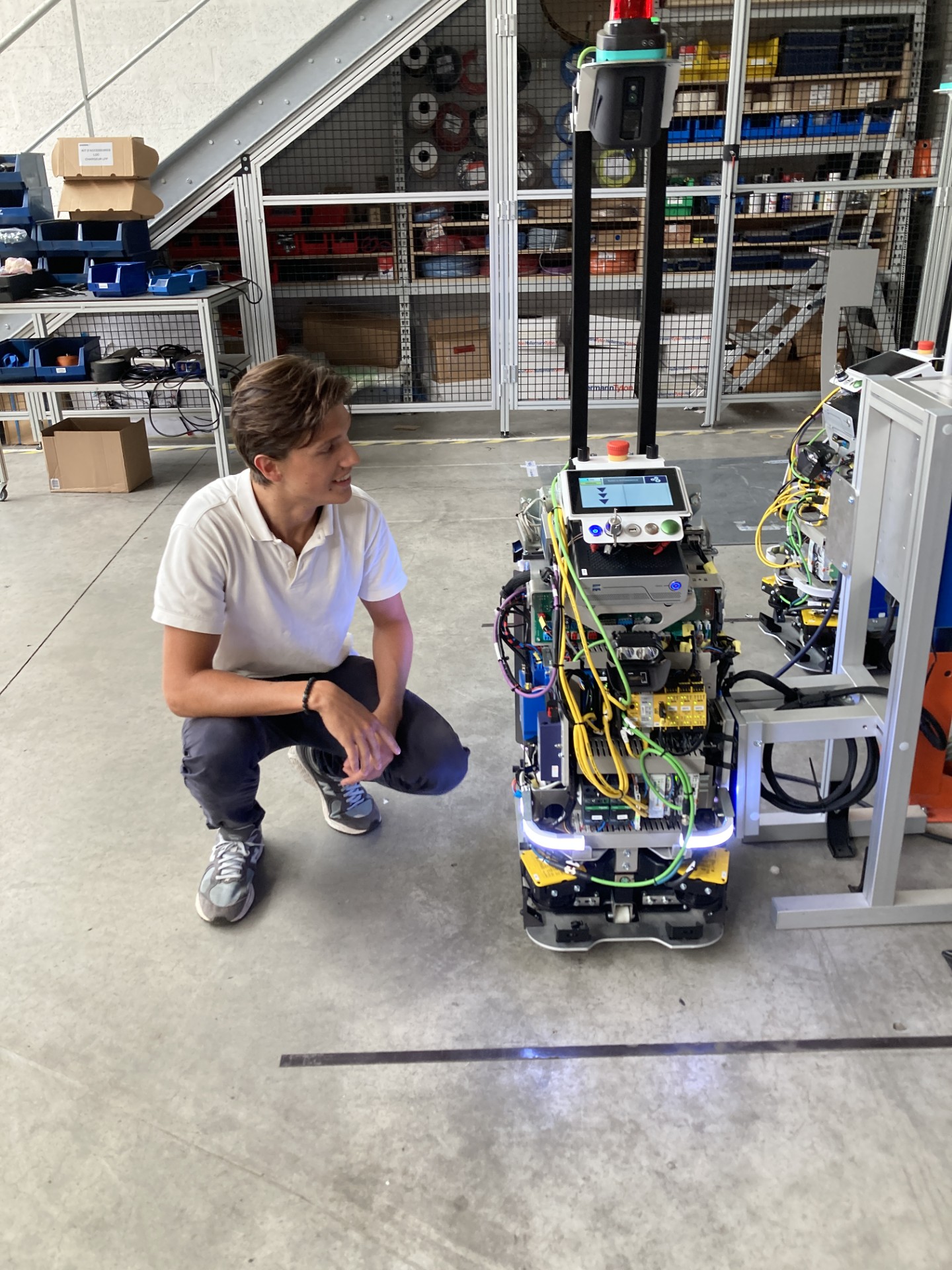Assembly of an AMR